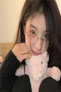 穿成团宠，怎么睁眼全家流放了？精选篇章